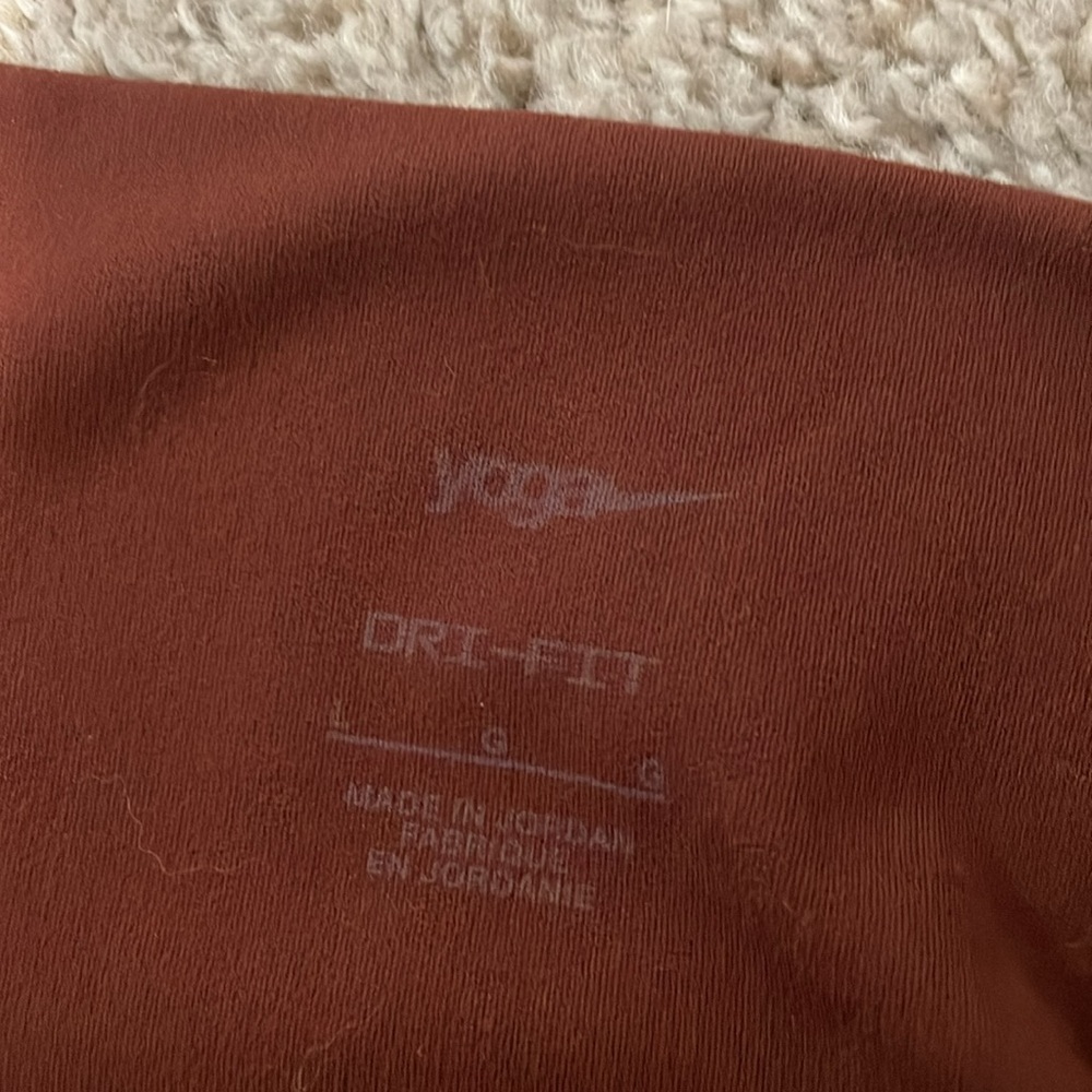 Nike Yoga Biker Short - Picture 3 of 3
